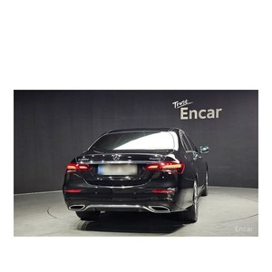 Mercedes-Benz Clase E E220d 4MATIC AMG Line, Modelo de Julio de 2023, 59,168 km, Caja de Cambios Automática, Asientos de Cuero, Volante a la Izquierda, Cámara Trasera - Product Image 4
