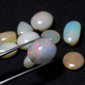 Ópalo Etíope Natural, Corte Ovalado, Certificado IGI, Corte Ovalado/Cojín con Juego de Colores - Product Image 2