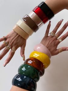 กำไลข้อมือ Bijoux Cuff รุ่นใหม่ล่าสุด สไตล์โบฮีเมียน สีสันสดใส นีออนสีส้ม ทำจากเรซิ่นอะคริลิก กำไลทรงสี่เหลี่ยม ขนาดใหญ่ ดีไซน์โดดเด่น - Product Image 4