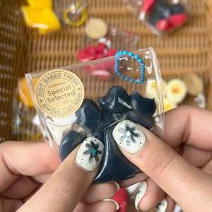 Juguetes de Peluche Kawaii Mini Frutas para Apretar, Súper Suaves de TPR, Simulación de Plátano y Kiwi, Llavero Colgante Antiestrés para Niños - Product Image 3