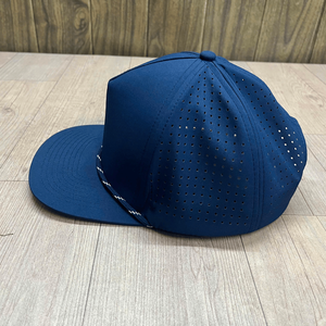 Casquette Snapback Bleue 6 Panneaux Unisexe Adulte Décontractée Couleur Unie en Toile de Polyester avec Trous Découpés au Laser pour Vente en Gros - Product Image 4