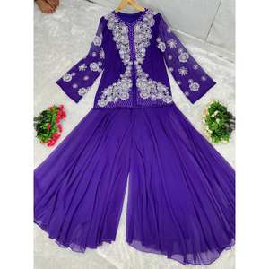 Conjunto de Top y Pantalones Plazzo para Mujer con Bordado de Perlas para Fiestas - Product Image 2