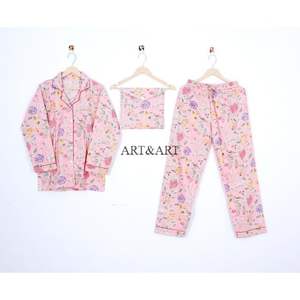 Meilleures ventes - Nouvelle conception - Robe de nuit d'été - Ensemble de pyjama en coton à imprimé floral pour femmes - Disponible en différentes tailles - En provenance d'Inde - Product Image 1