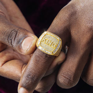 Anillo de sello cuadrado con incrustaciones de moissanita, plata de ley 925, borde de baguette, estilo hip hop, joyería urbana para hombre - Product Image 3