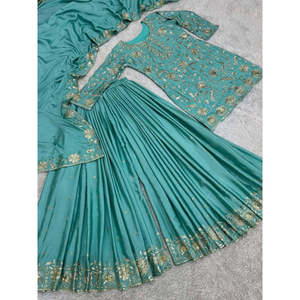 Ensemble de costume pour femme, vêtements de soirée, broderie et travail de séquence - Product Image 1