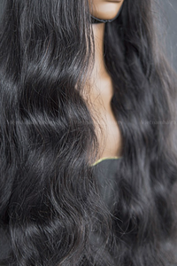 Peluca ondulada con malla frontal 100% Extensión de cabello humano Cabello humano crudo del proveedor de Vietnam Precio al por mayor para mujeres 300g - 400g - Product Image 5