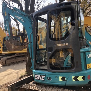 Miniexcavadora SWE18UF con Capacidad de Cucharón de 3.6m, Bomba Hidráulica y Cubierta para Construcción Agrícola - Product Image 4