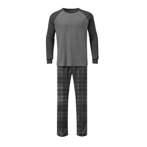 ชุดเสื้อยืดแขนสั้นคอกลมและกางเกงขายาวผู้ชาย คุณภาพสูง ราคาประหยัด สีพื้น เหมาะสำหรับฤดูร้อน เป็นมิตรกับสิ่งแวดล้อม สไตล์ลำลอง - Product Image 1