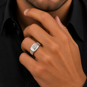Bague pour homme en argent sterling 925, style signet géométrique classique, avec grappe de diamants carrés, finition polie, pour mariage, fête et usage quotidien, bijou raffiné - Product Image 1