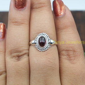 Anillo de Plata de Ley 925 con Granate Natural, Anillo Hecho a Mano, Anillo de Diseño Vintage con Granate Rojo para Mujer, Joyería para Navidad - Product Image 4