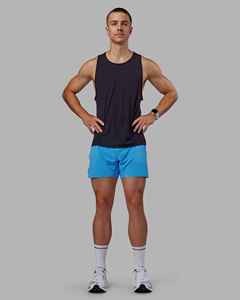Shorts de sport pour homme en polyester tissé 100 %, bleu uni, séchage rapide, avec cordon de serrage à la taille et design mi-longueur - Product Image 5