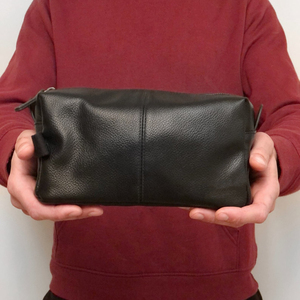 Fashion Zipper Closure Daily Use Customizable Leather Cosmetic Bags Good Quality Latest Design All Colors Leather Cosmetic Bags - Product Image 1