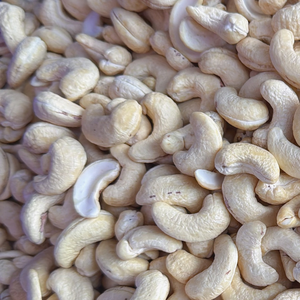 เม็ดมะม่วงหิมพานต์คุณภาพสูง W180 W320 เม็ดมะม่วงหิมพานต์ W240 เวียดนาม ซานติโก้ แคชชู เวียดนาม บรรจุภัณฑ์แบบกำหนดเอง - Product Image 1