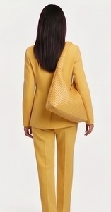Sac fourre-tout hobo en cuir véritable tressé pour femme, personnalisé, de luxe, avec fermeture éclair et bandoulière simple à chaînes – Vente en gros - Product Image 4