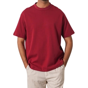 T-shirt rouge à manches courtes pour homme, col rond, coupe classique, couleur unie, jersey tricoté, 100% coton, design uni - Product Image 1