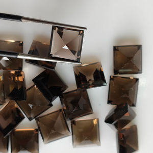 ควอตซ์สโมคกี้ธรรมชาติ ขนาด 10 มม. ทรงสี่เหลี่ยมเจียระไนแบบสเต็ปคัท คุณภาพดีที่สุด พลอยหลวม เรดเมาน์เทน เจมส์ สำหรับทำเครื่องประดับและสร้อยคอ - Product Image 2