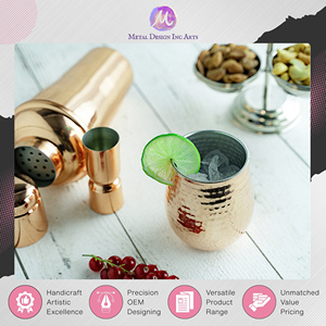 Experts dans la vente de verres en cuivre martelé faits à la main de haute qualité, lot de 2, pour servir cocktails et boissons, en provenance d'Inde - Product Image 5