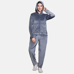 Ensemble de survêtement en velours à capuche, haut court imprimé et pantalon de jogging pour femme, tenue décontractée d'été 2-en-1 style streetwear - Product Image 4