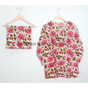 Conjunto de Pijama Unisex de Manga Larga con Cuello en V 100% Algodón para Mujer, Estampado Digital, Suave, para Otoño, Primavera y Varias Estaciones - Product Image 3