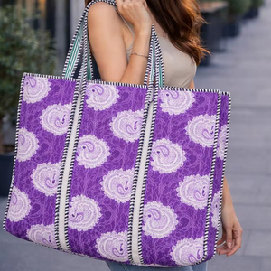Bolso de Hombro Acolchado de Algodón con Estampado de Bloques, Moderno y a la Moda para Mujer, Hecho a Mano, Lavable, Hermoso Accesorio de Compras - Product Image 1
