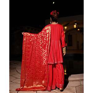 Conjunto de Traje Formal de Satén Antiarrugas para Mujer, Marca Aarna, Color Rojo, Talla XS, para Invierno - Product Image 1