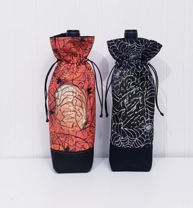 Black Canvas Wine Tote <b>Bag</b> with Beige Handle <b>Medium</b> <b>Size</b> Functional Design for Carrying Bottles and Glasses - Product Image 6