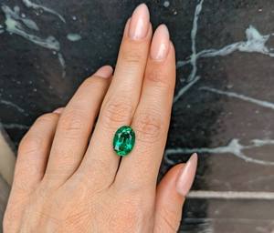 Pierre précieuse ovale de haute qualité, vert émeraude, taille personnalisée pour la fabrication de bijoux, au meilleur prix - Product Image 2