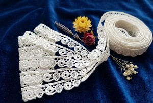 Dentelle circulaire en polyester blanc de qualité supérieure – Bordure décorative teintable pour la mode et la décoration intérieure - Product Image 2