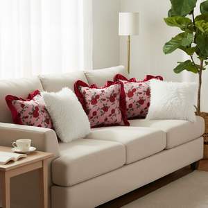 Juego de 5 Fundas de Almohada SOGA con Diseño Floral Elegante de Rosas Borgoña, con Volantes Blancos Texturizados, para Decoración - Product Image 2