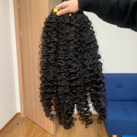 Extensiones de cabello rizado, producto de la mejor calidad, precio al por mayor, cabello ondulado profundo, cabello crudo de trama Genius, envío gratis a EE. UU.