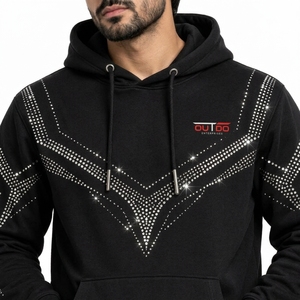 Sweat-shirt personnalisé avec des pierres brillantes, tissu doux et respirant, coupe confortable et construction durable. - Product Image 5