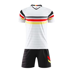 Nouvel ensemble d'uniformes de football 2026 personnalisés en polyester 100 % respirant, léger, à séchage rapide, avec découpe automatisée par sublimation, haute qualité - Product Image 5
