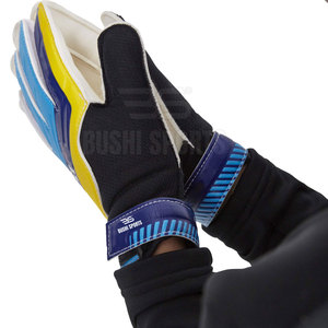 High Performance Football Goalkeeper <b>Gloves</b> Customized Design Protective Football Goalkeeper <b>Gloves</b> - Product Image 2