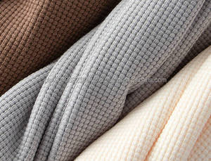 T-shirt gaufré bio T-shirt en bambou durable T-shirt écologique pour hommes T-shirt en tricot gaufré à manches courtes - Product Image 4