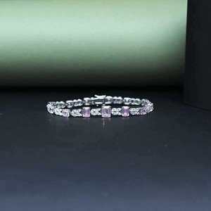Pulsera de Plata 925 con Baño de Rodio y Cristales para Mujer, Corte Baguette, Engaste en Canal, Eslabones Geométricos, Uso Diario - Product Image 3