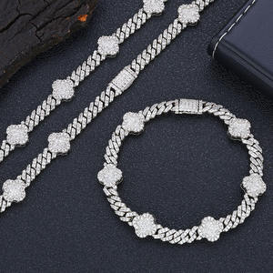 Pulsera de Cadena de Eslabones Chapada en Oro de 10K Unisex con Diseño de Flor de Piedra Natural, Joyería de Lujo para Uso Diario, Certificada por IGI - Product Image 4