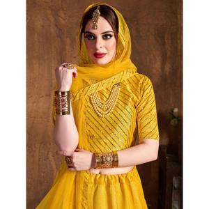 ผ้าไหมปักลวดลายศิลปะทำจากผ้า zari lehenga choli สีเหลืองล้ำค่า - Product Image 4