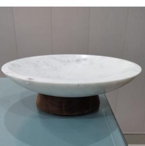 Cuenco de Mármol Blanco Hecho a Mano con Base de Pedestal de Madera, Cuenco Decorativo de Piedra Natural para Mesa de Comedor, Hogar de Lujo - Product Image 1