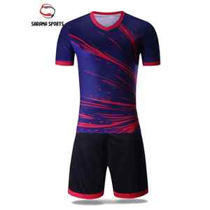Ensemble de maillots de football personnalisables en gros – Tenue de football confortable avec uniforme par sublimation et nom personnalisé - Product Image 4