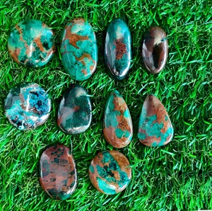 Pierres précieuses de chrysocolle naturelles en cabochons de qualité supérieure pour la création de bagues, pendentifs, colliers, macramé - Prix de gros - Product Image 2