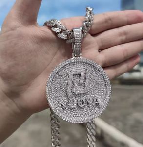 Colgante Personalizado de Lujo en Plata 925 con Moissanita, Diseño Disco, Redondo, Octagonal, Rectangular, con Logotipo, Estilo Hip Hop, Totalmente Cubierto de Piedras, Unisex, Certificado IGI - Product Image 3