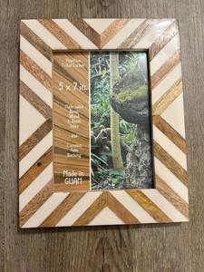 กรอบรูปตกแต่งแบบมีโครงกระดูกฝังลาย ขนาดสั่งทำพิเศษ สำหรับตั้งโต๊ะ - Product Image 4