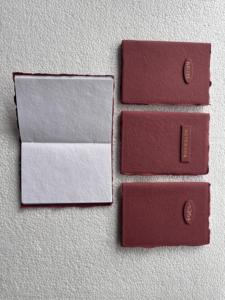 Mini Diario con Cubierta de Tela Bordada a Mano - Regalo con Bolso de Mano de Tela Cosido a Mano, 100 Hojas - Product Image 5