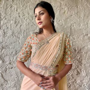 Sari indien de qualité supérieure, exclusif, magnifique, en faux georgette avec de riches broderies, pour femmes, vêtement traditionnel indien - Product Image 6