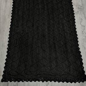 Magnifique sari noir pour occasions spéciales, orné de perles complexes et de détails faits main sur un tissu Georgette pur. - Product Image 6