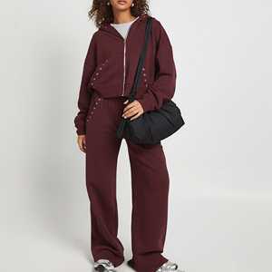 ชุดออกกำลังกายผู้หญิงราคาส่ง ชุดเซ็ตสองชิ้นผ้าเฟรนช์เทอร์รี่ มีฮู้ด ปักโลโก้ - Product Image 1