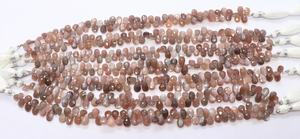 Perles de pierre de lune naturelle AAA chocolat, facettées en forme de poire, 5x7 MM, brin de 8 pouces - Product Image 5