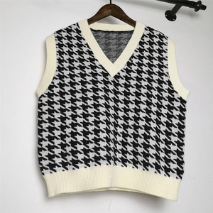 Gilet décontracté d'automne pour femme en polyester tricoté, col en V, sans manches, respirant, jacquard épais - Product Image 3