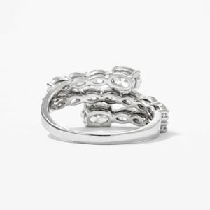 Elegante Anillo de Compromiso de Oro Blanco de 14K con Diamante Cultivado en Laboratorio de Corte Brillante Redondo de 2.35 Ct, F VS1, Tres Hileras, Certificado IGI, para Mujer - Product Image 3