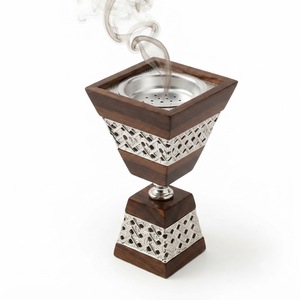 Brûleur à Bakhoor Arabe de Luxe en Bois, Fait Main, avec Incrustation Creuse en Métal Argenté, Mubkhar Traditionnel du Moyen-Orient pour Encens au Charbon d'Oud - Product Image 1